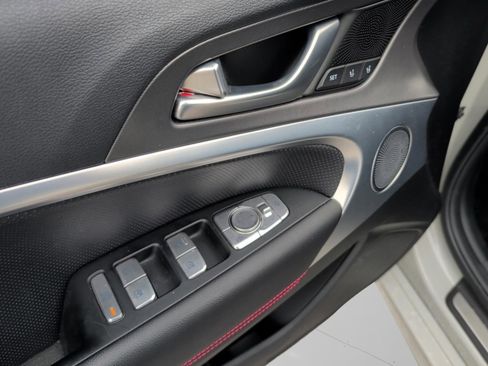 Used 2024 Genesis G70 2.5T w/ Sport Prestige Package image 44