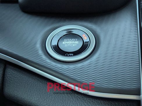 New 2025 Jeep Grand Cherokee 4WD image 17