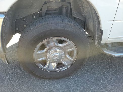 Used 2024 RAM 2500 Tradesman w/ Chrome Appearance Group image 9