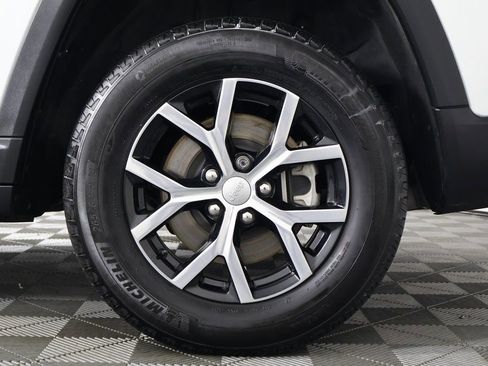 Used 2025 Jeep Grand Cherokee L Limited w/ Trailer Tow Package image 17