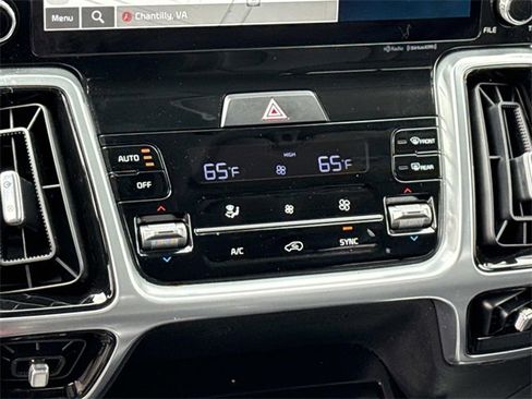 Used 2023 Kia Sorento SX image 22