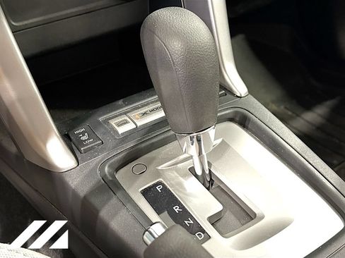 Used 2018 Subaru Forester 2.5i Premium AWD/4WD image 18