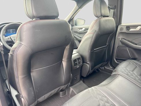 Used 2023 Ford Escape ST-Line Elite w/ Premium Technology Package AWD/4WD image 18