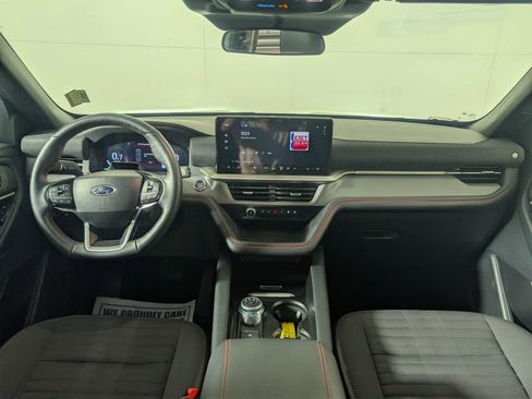 Certified 2025 Ford Explorer ST-Line image 16