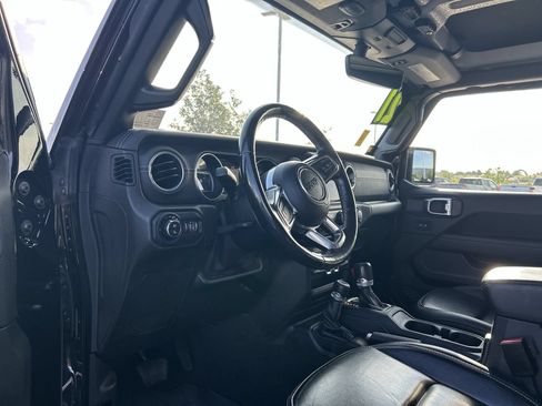 Used 2021 Jeep Gladiator Overland w/ Popular Equipment Package AWD/4WD image 25