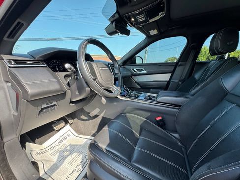 Used 2019 Land Rover Range Rover Velar R-Dynamic SE AWD/4WD image 15