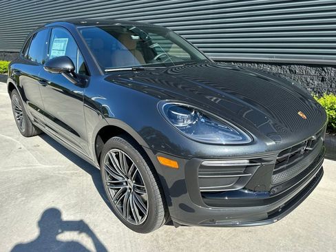 Used 2026 Porsche Macan AWD/4WD image 10
