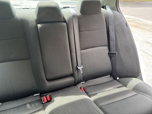 Used 2025 Nissan Altima 2.5 SV FWD image 32