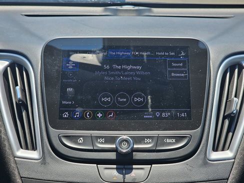 Used 2024 Chevrolet Malibu LT image 32