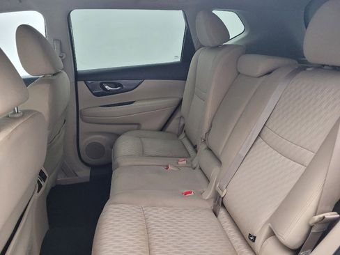 Used 2018 Nissan Rogue SV image 18