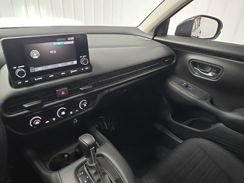 Used 2023 Honda HR-V LX image 25