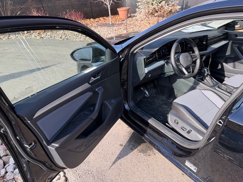 New 2025 Volkswagen Jetta SE image 19