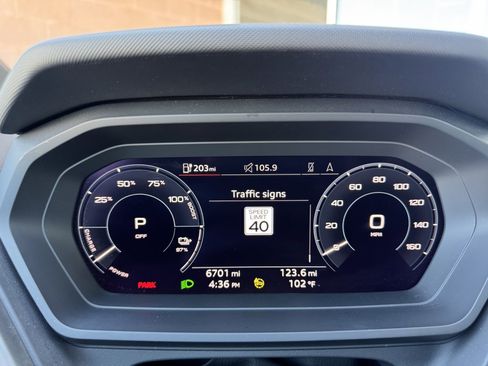 Used 2022 Audi Q4 e-tron Premium Plus w/ Premium Plus image 21