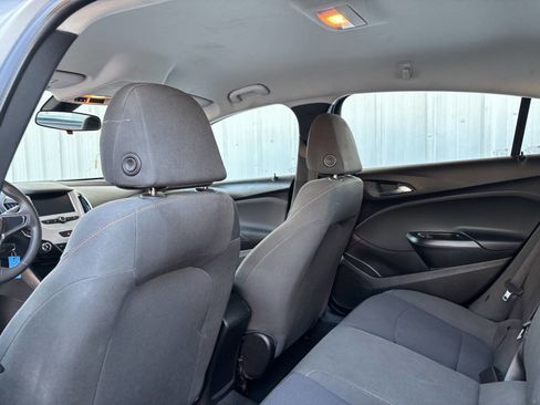 Used 2018 Chevrolet Cruze LS image 17