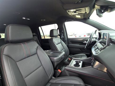 Used 2024 Chevrolet Suburban RST w/ Luxury Package RWD image 16