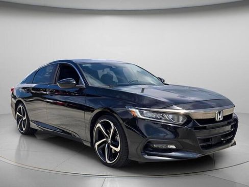 Used 2019 Honda Accord Sport image 9