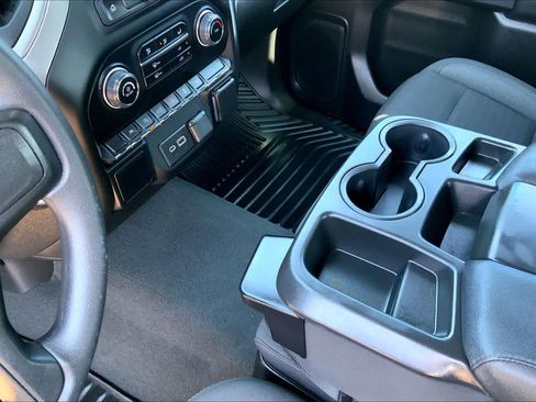 Used 2022 Chevrolet Silverado 1500 Custom RWD image 17