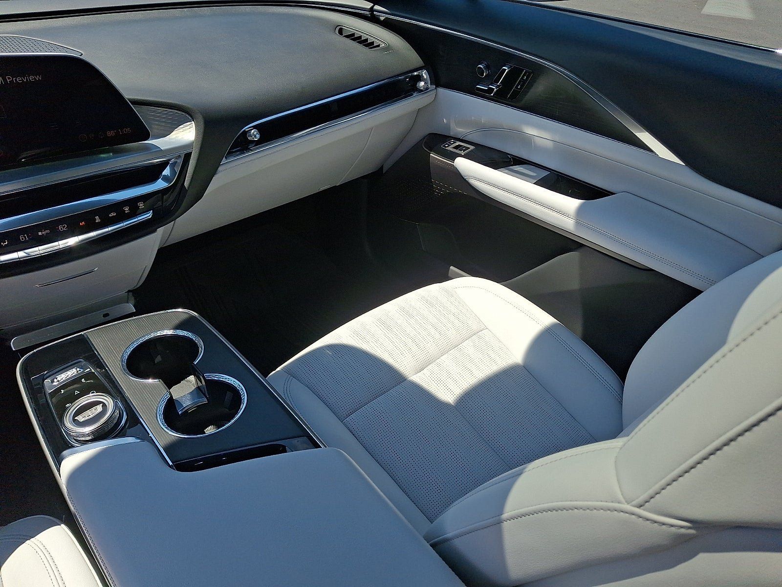 Certified 2024 Cadillac Lyriq Sport AWD/4WD image 20
