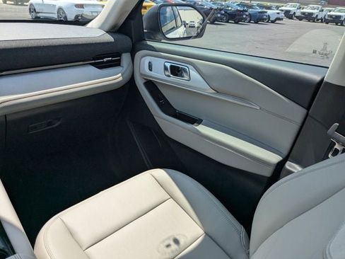 New 2025 Ford Explorer Active w/ Active Comfort Package image 15