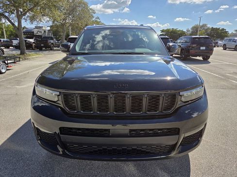 New 2025 Jeep Grand Cherokee L Limited w/ Trailer Tow Package AWD/4WD image 3