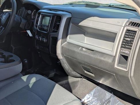 Used 2018 RAM 3500 Tradesman w/ Chrome Appearance Group image 18