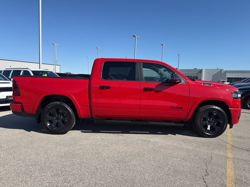Used 2025 RAM 1500 Big Horn AWD/4WD image 4