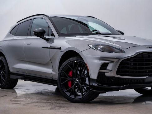 New 2026 Aston Martin DBX 707 image 2