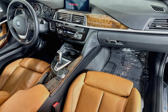 Used 2018 BMW 330e w/ Premium Package RWD image 28