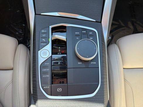 Used 2025 BMW 440i xDrive Coupe w/ Premium Package image 18