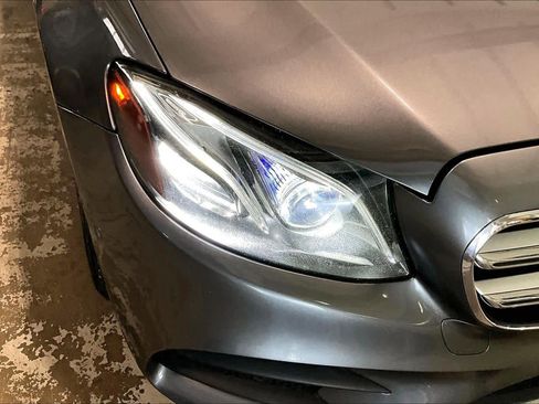 Used 2017 Mercedes-Benz E 300 4MATIC image 27
