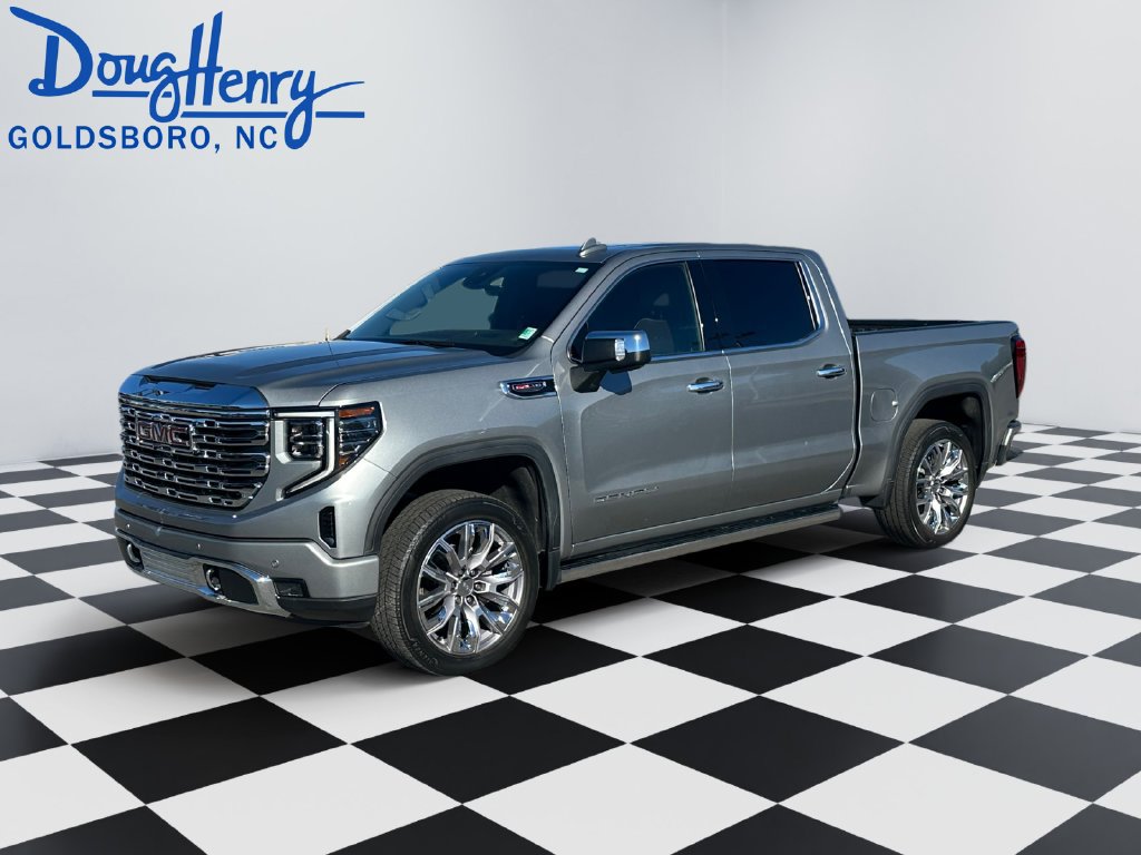 Used 2024 GMC Sierra 1500 Denali w/ Denali Reserve Package AWD/4WD image 1