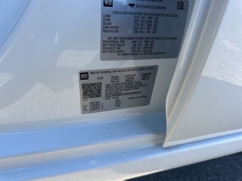 Used 2025 Chevrolet Silverado 1500 Custom image 33