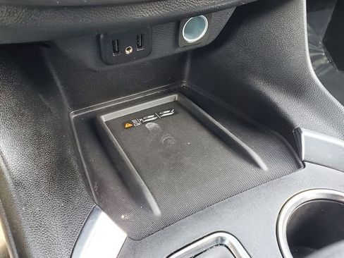 Used 2023 Chevrolet Traverse LT FWD image 34