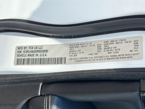 Used 2024 Jeep Grand Cherokee Altitude AWD/4WD image 45