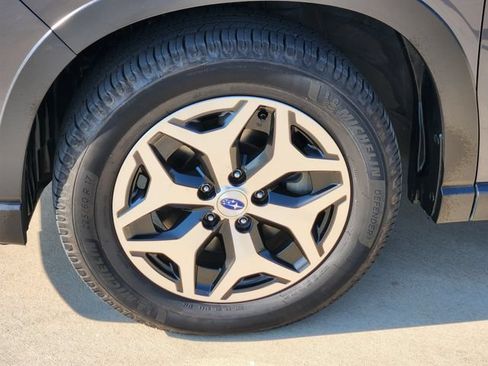 Used 2020 Subaru Forester Premium AWD/4WD image 12