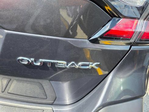 Used 2024 Subaru Outback Premium AWD/4WD image 5
