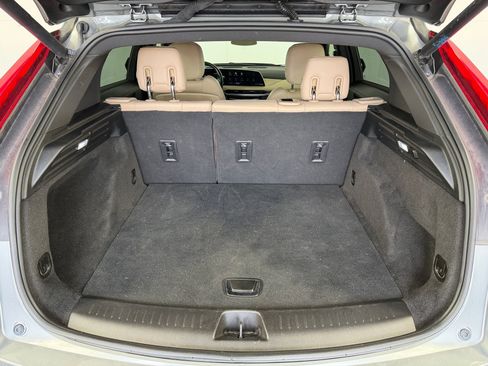 Used 2024 Cadillac XT4 Luxury w/ Cold Weather Package image 28