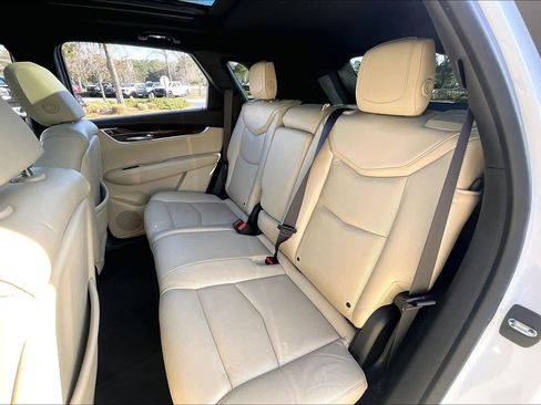 Used 2017 Cadillac XT5 Luxury image 20