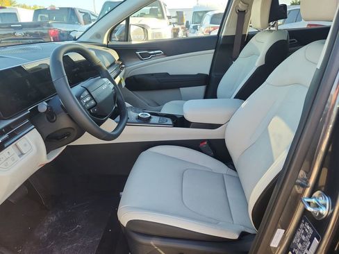 New 2026 Kia Sportage EX w/ EX Panoramic Sunroof Package image 9