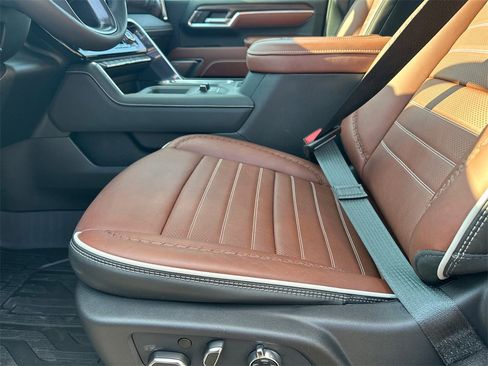 New 2026 GMC Sierra 2500 Denali Ultimate image 10
