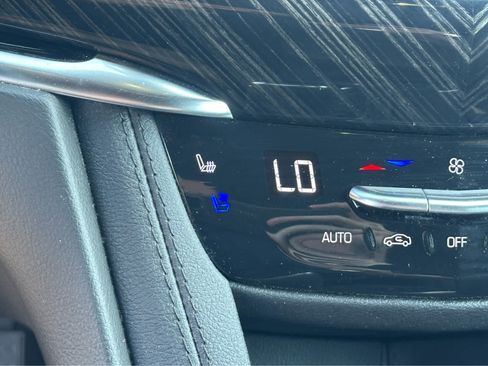 Used 2024 Cadillac XT6 Premium Luxury w/ LPO, Floor Liner Package AWD/4WD image 18