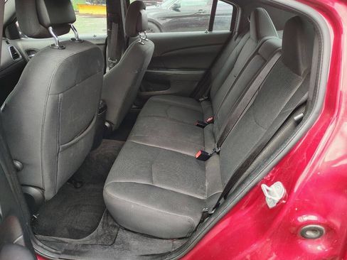 Used 2011 Chrysler 200 Touring image 4