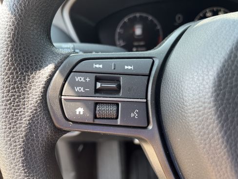 Certified 2026 Honda HR-V LX image 20