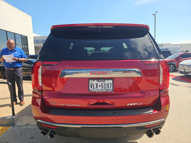 Used 2024 GMC Yukon AT4 w/ Technology Package AWD/4WD image 6