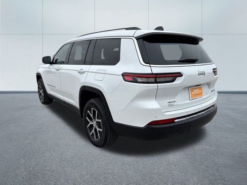 Certified 2023 Jeep Grand Cherokee L Limited image 3