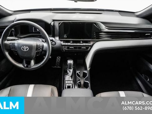 Used 2025 Toyota Camry SE image 23