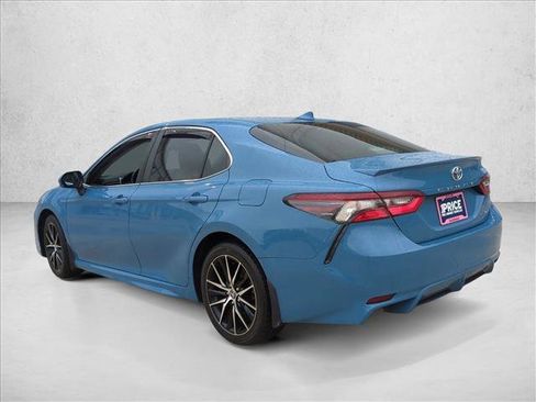 Used 2023 Toyota Camry SE image 7