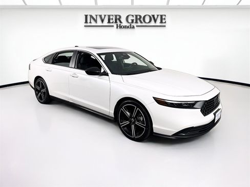 Used 2023 Honda Accord Sport image 3