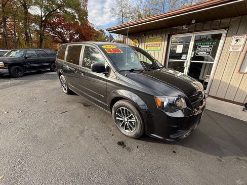 Used 2015 Dodge Grand Caravan SE w/ Quick Order Package 29E SE image 5