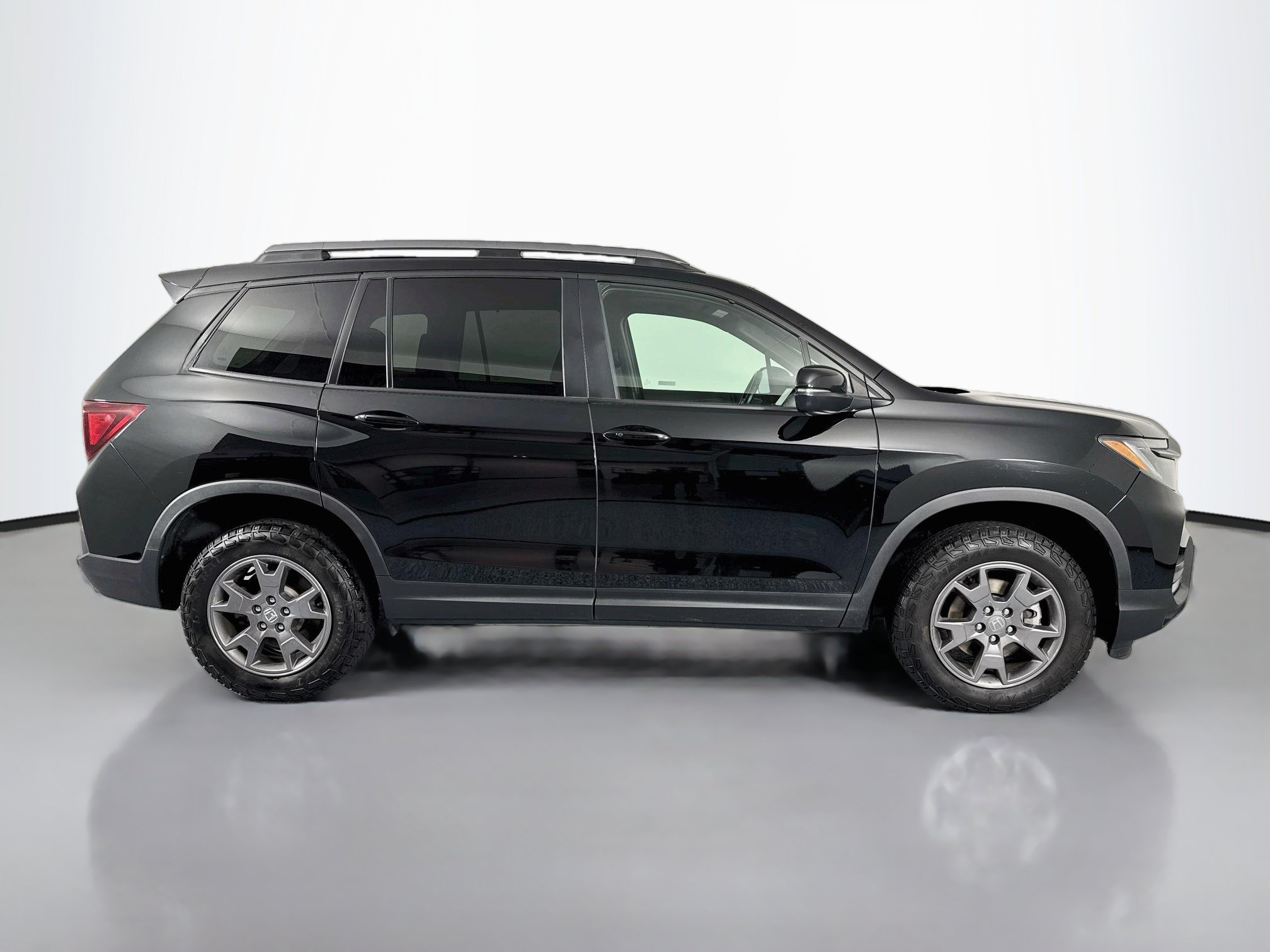 Certified 2024 Honda Passport TrailSport image 4